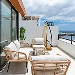 Luxury Ocean Views 2br House - Private Parking 公寓